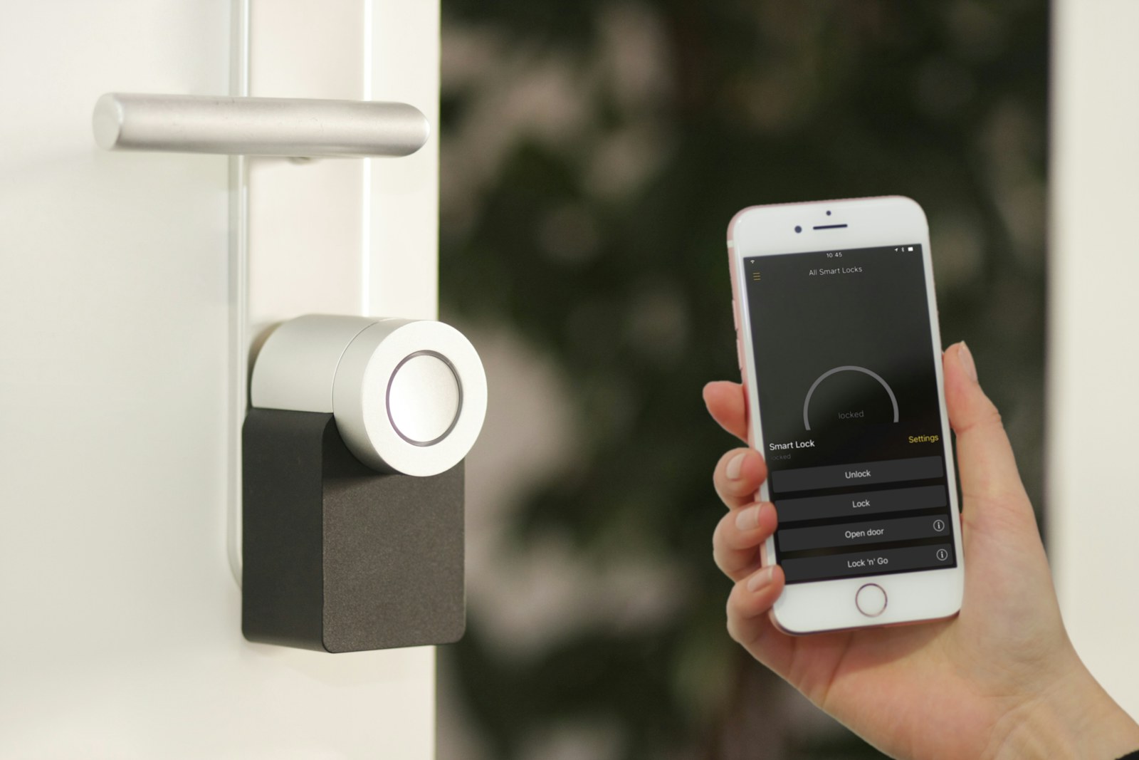 Système domotique moderne au Maroc : maison connectée avec éclairage intelligent, sécurité, climatisation automatique et contrôle centralisé